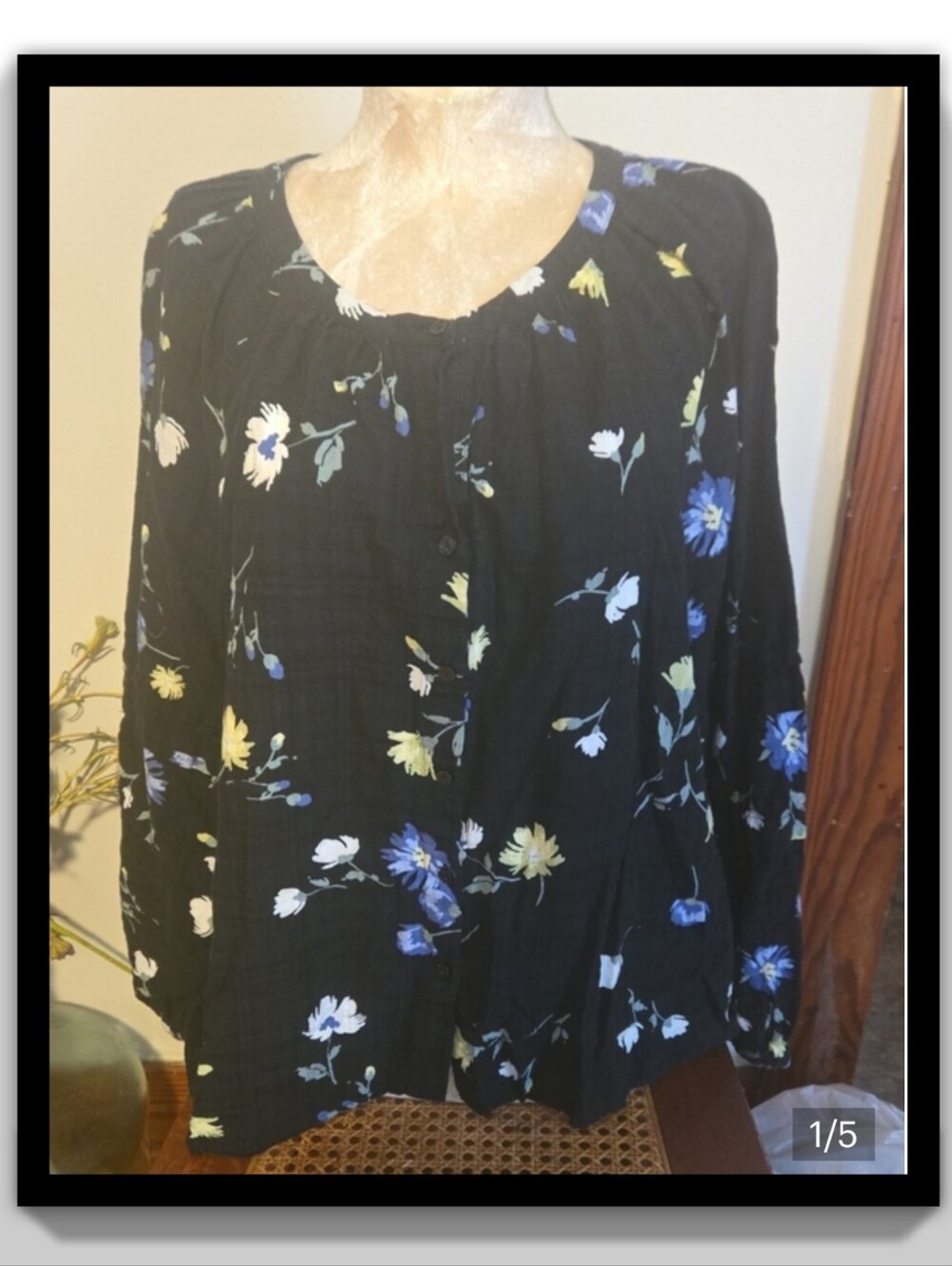 a.n.a  Floral Button-Front Blouse with Blue & Yellow Accents Size Xl